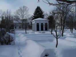 Genessee Country Village Garden in Snow.JPG (412245 bytes)