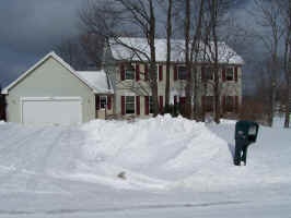 House Front Snow 20070204.JPG (402187 bytes)