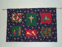 Quilt - Christmas.JPG (135940 bytes)